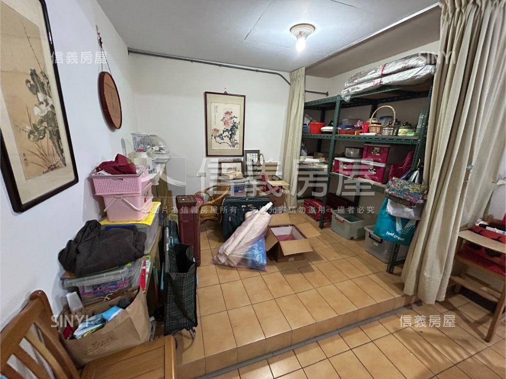 專任中央路近捷運美四房房屋室內格局與周邊環境