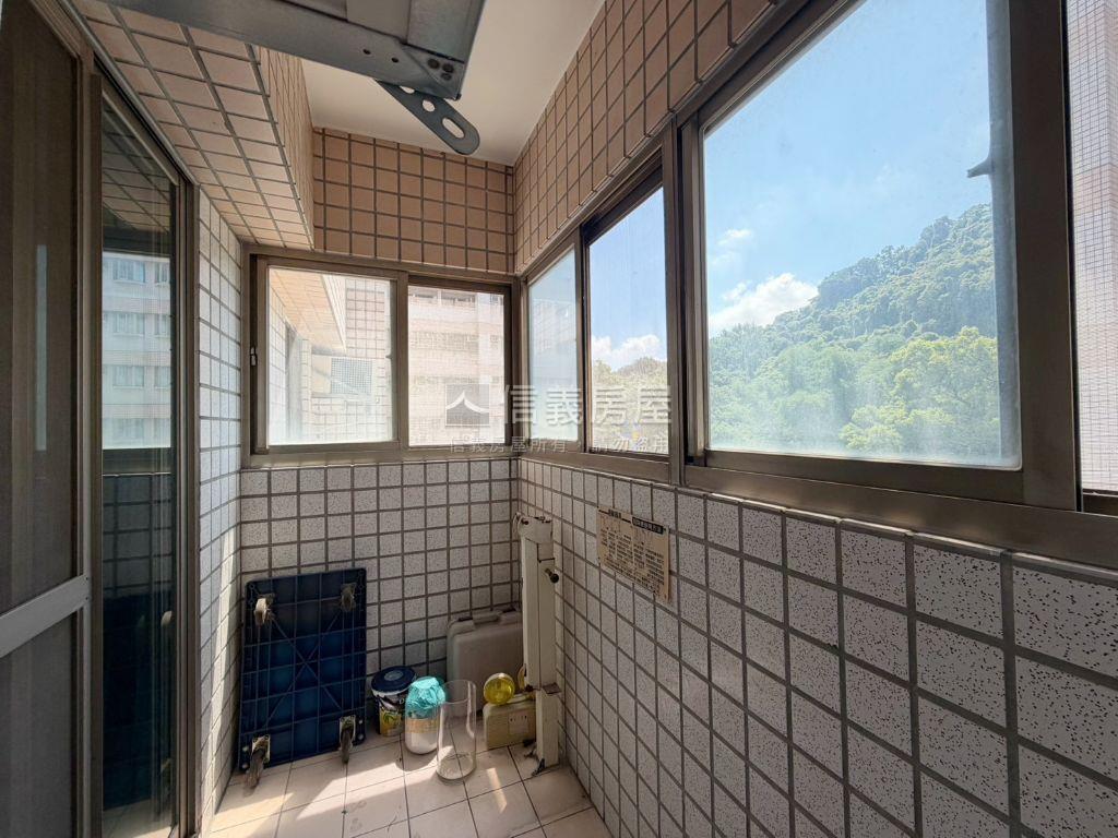 專任台北瑞士美屋房屋室內格局與周邊環境