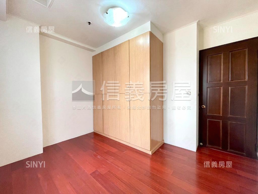 新案★世紀風華兩房平車房屋室內格局與周邊環境