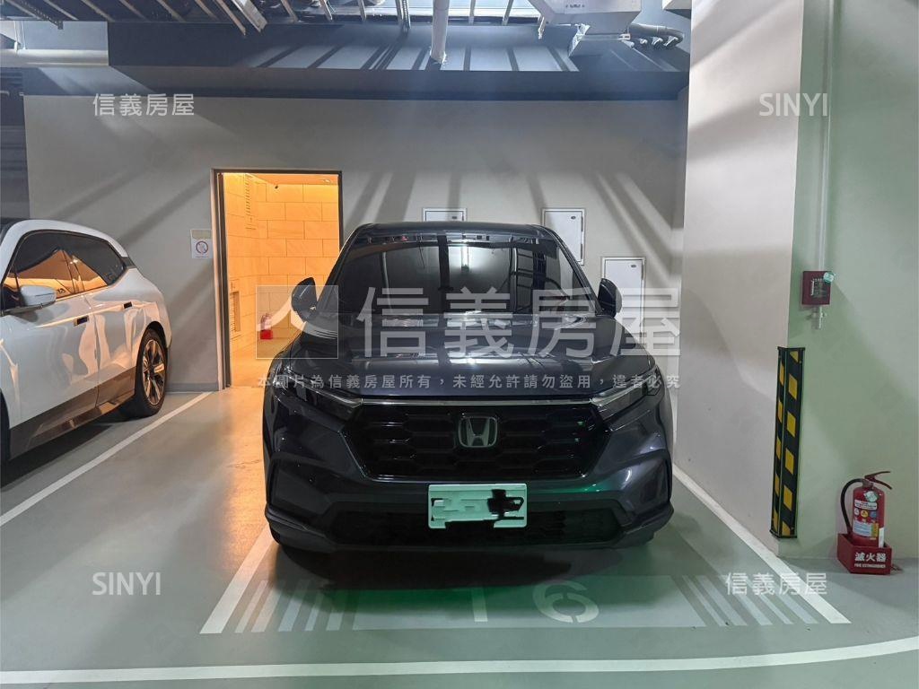 專任東方紐約三房雙車位房屋室內格局與周邊環境