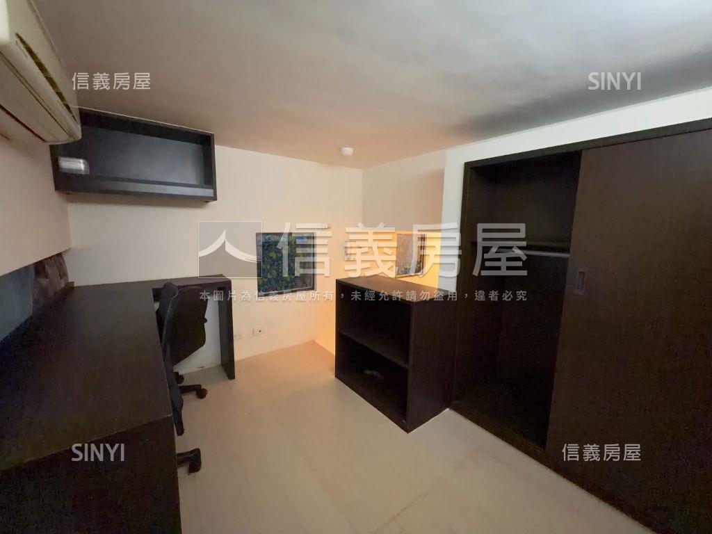 近中醫學士挑高邊間美宅房屋室內格局與周邊環境