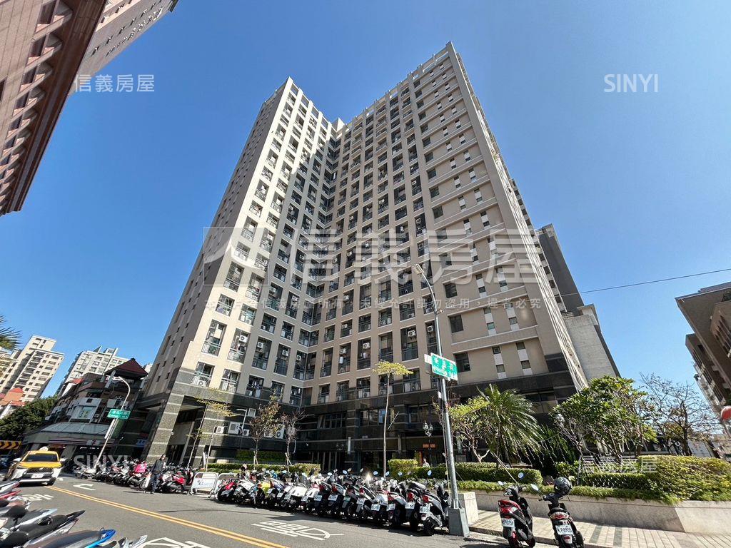 近中醫學士挑高邊間美宅房屋室內格局與周邊環境