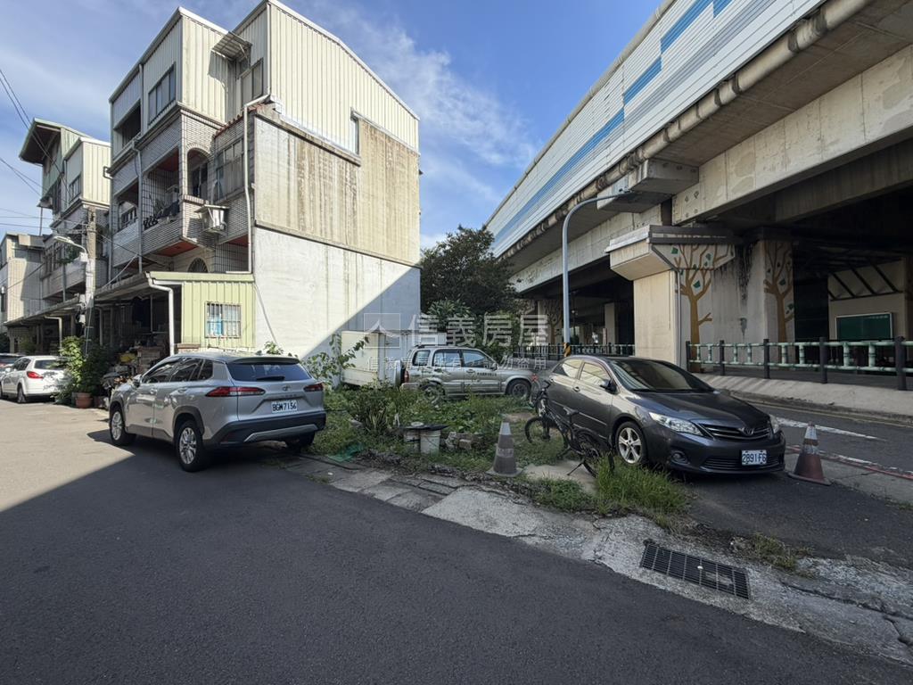 和平路雙面臨路小巧土地房屋室內格局與周邊環境
