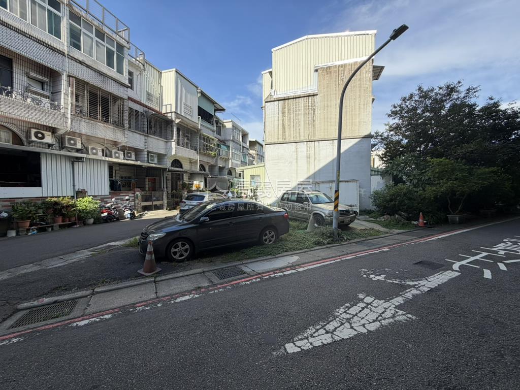 和平路雙面臨路小巧土地房屋室內格局與周邊環境