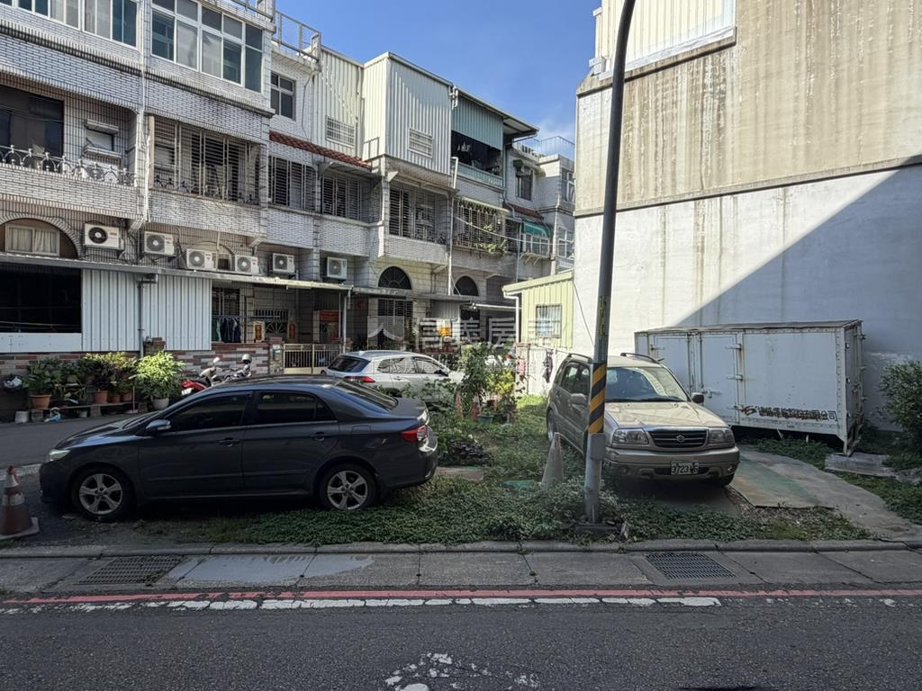 和平路雙面臨路小巧土地房屋室內格局與周邊環境