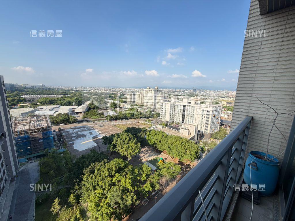 藍海帝國｜次頂樓三房平車房屋室內格局與周邊環境