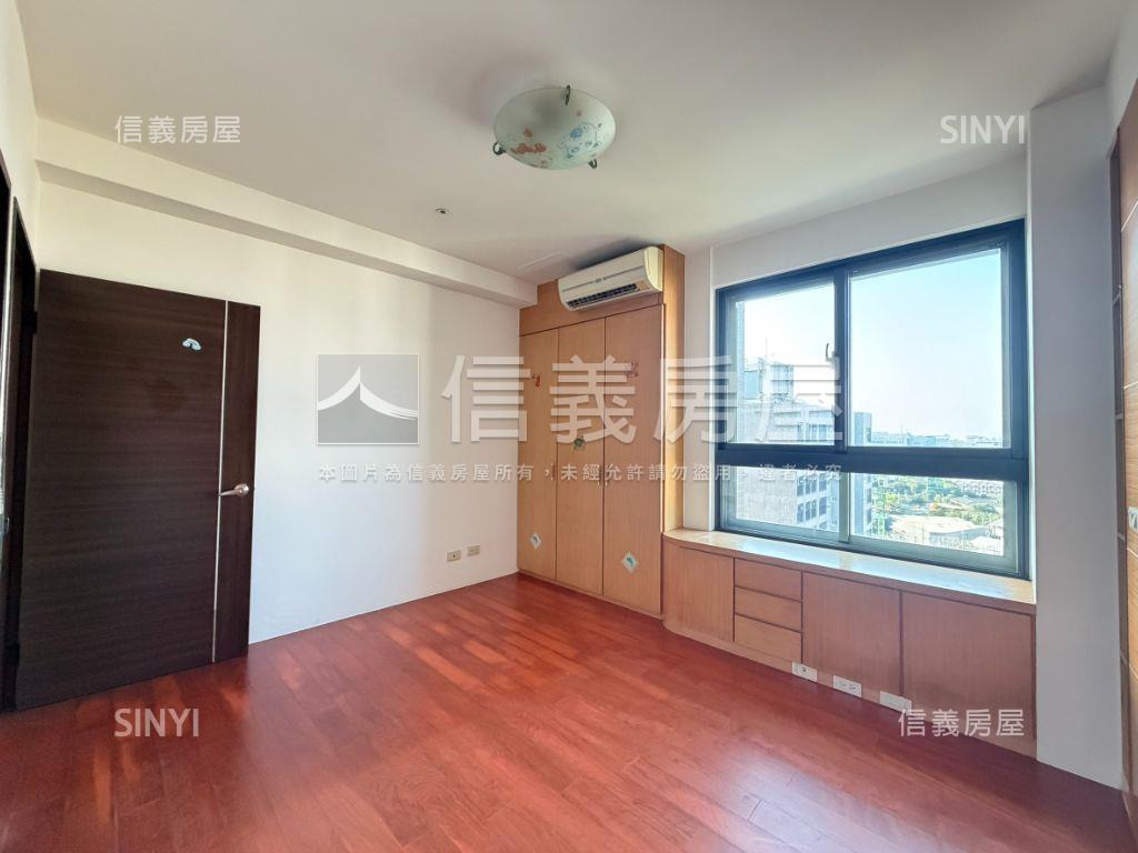 藍海帝國｜次頂樓三房平車房屋室內格局與周邊環境