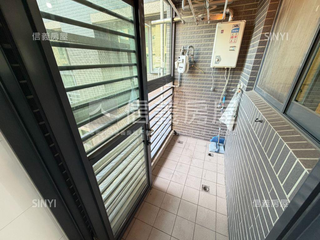藍海帝國｜次頂樓三房平車房屋室內格局與周邊環境