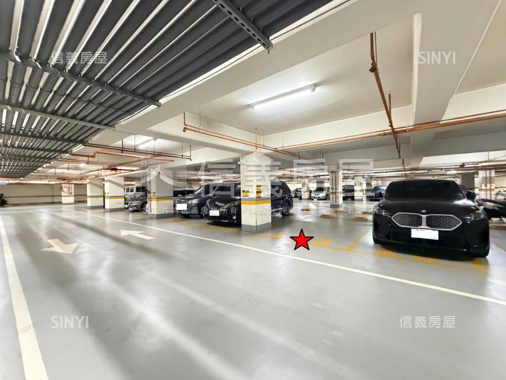 藍海帝國｜次頂樓三房平車房屋室內格局與周邊環境