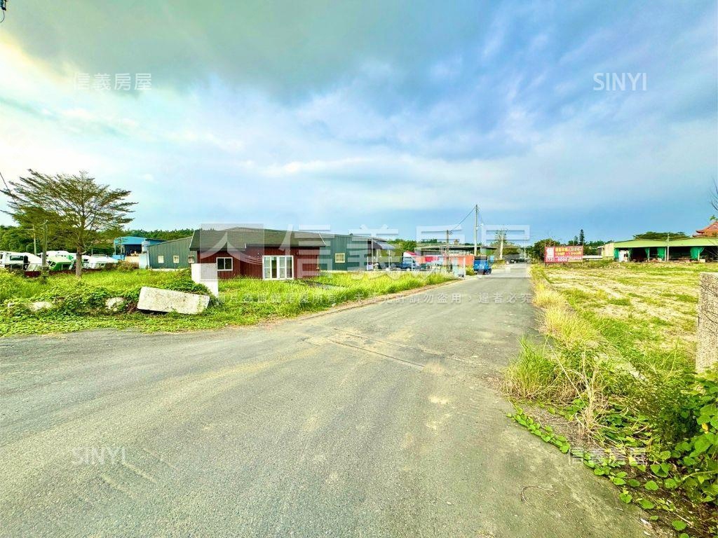 近省道面寬２５米都內農地房屋室內格局與周邊環境