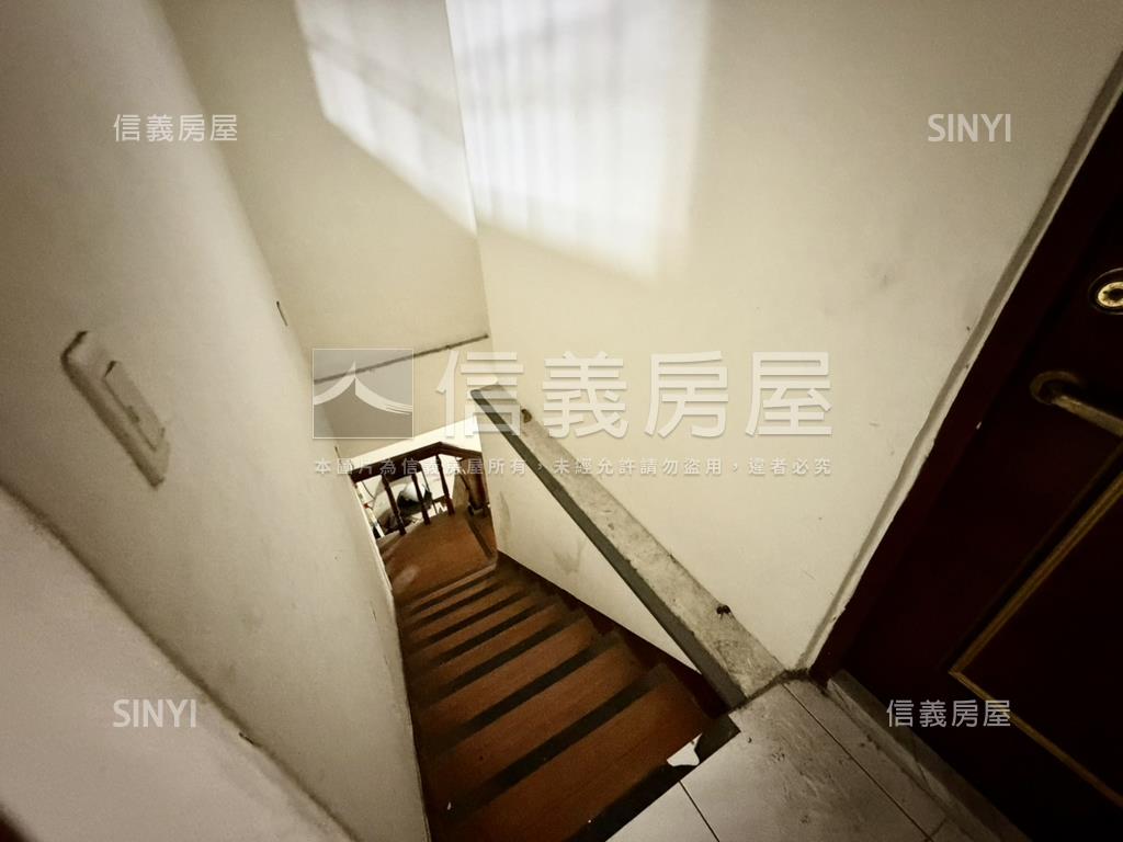 光輝路收租公寓房屋室內格局與周邊環境
