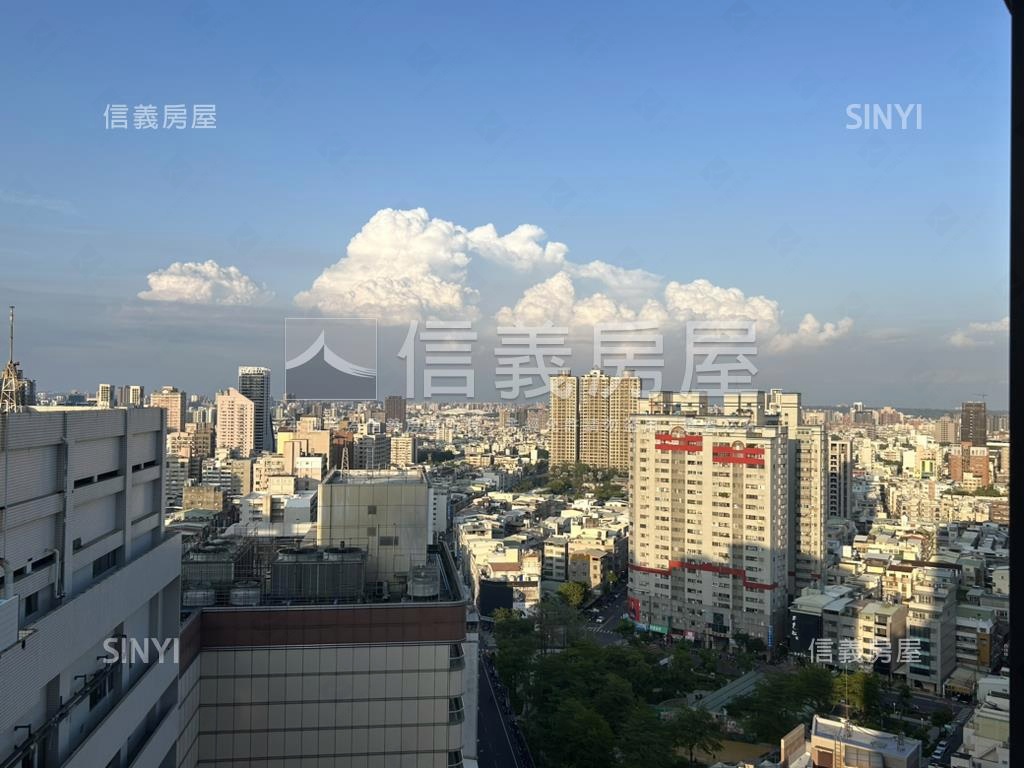 名發晶閣景觀豪邸房屋室內格局與周邊環境
