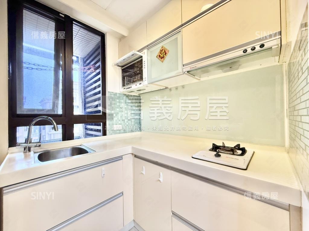 低總價美裝一房一廳房屋室內格局與周邊環境
