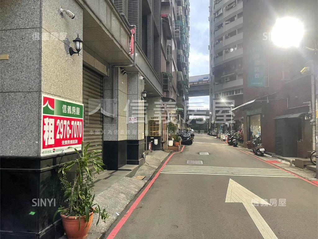 創業三角窗店面房屋室內格局與周邊環境