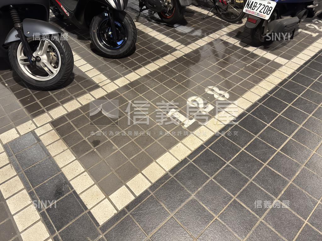 美術皇居霸氣豪邸附三平車房屋室內格局與周邊環境