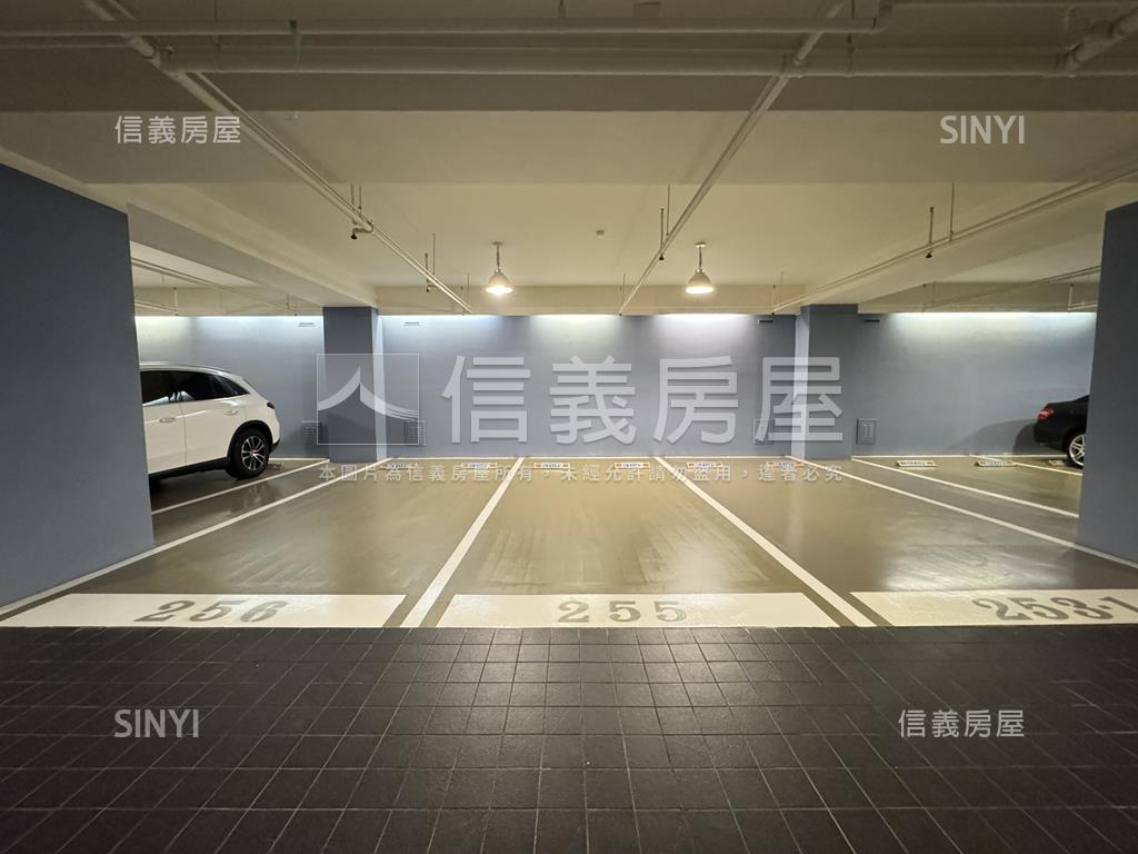 美術皇居霸氣豪邸附三平車房屋室內格局與周邊環境