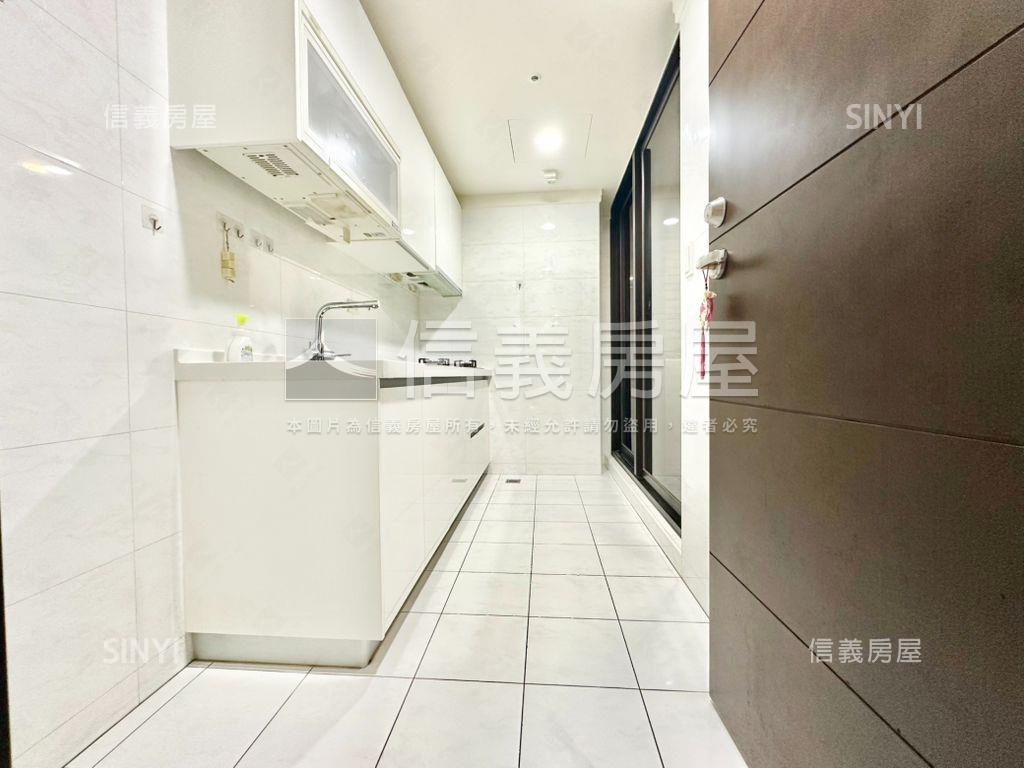 華固新綠洲景觀三房車位房屋室內格局與周邊環境