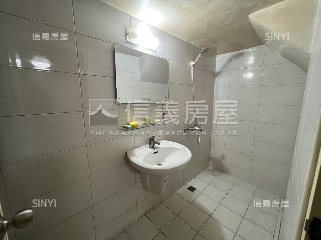 鳳山國中活巷美透房屋室內格局與周邊環境