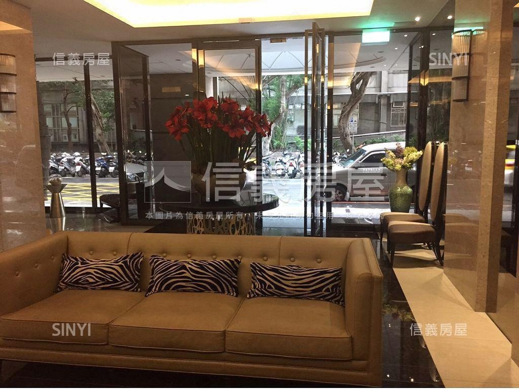 第一名宅高樓邊間２房房屋室內格局與周邊環境