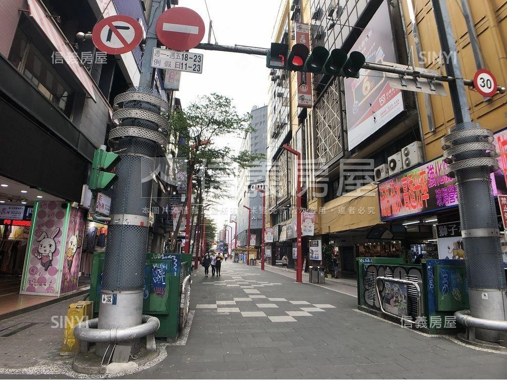 第一名宅高樓邊間２房房屋室內格局與周邊環境