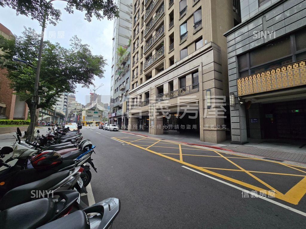 第一名宅高樓邊間２房房屋室內格局與周邊環境