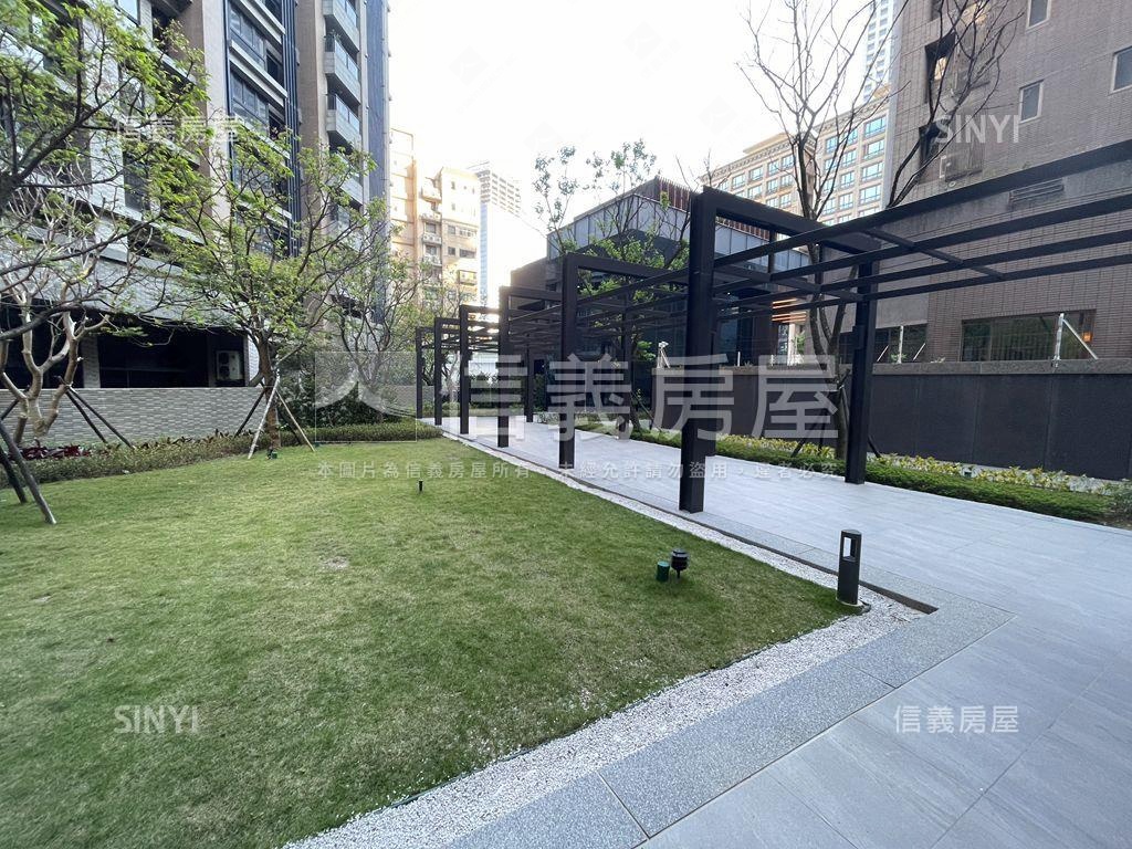 專任※長耀初三房初見美寓房屋室內格局與周邊環境