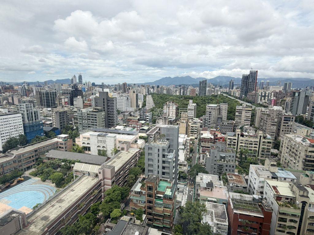 莎士比亞高樓景觀房房屋室內格局與周邊環境