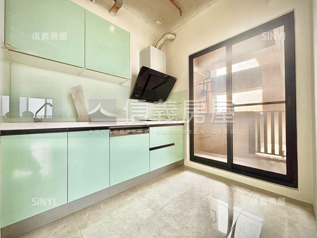 宇成植感｜次頂樓三房平車房屋室內格局與周邊環境