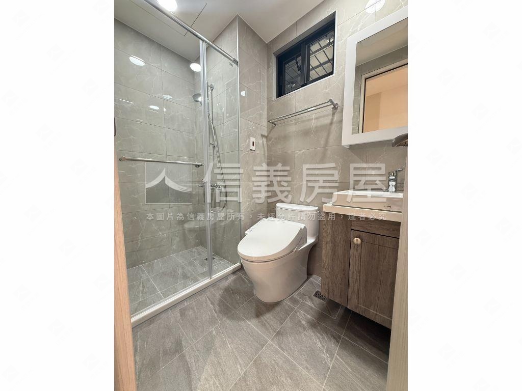 德友秀川兩房車位房屋室內格局與周邊環境