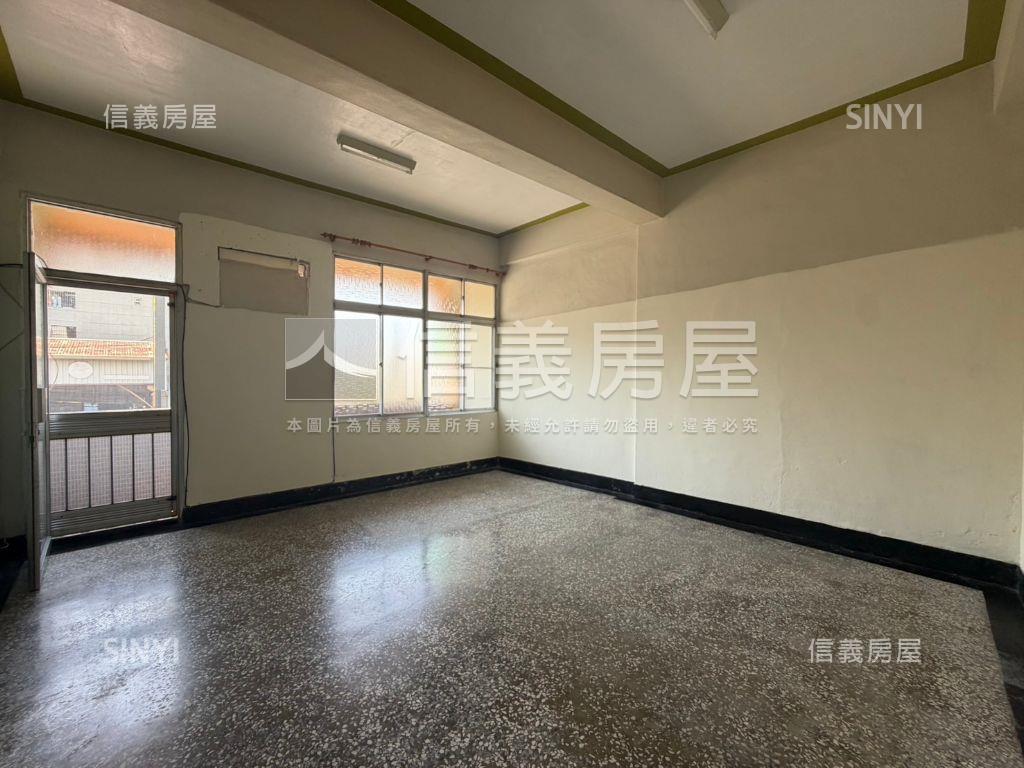 南區約二十米透天店住房屋室內格局與周邊環境