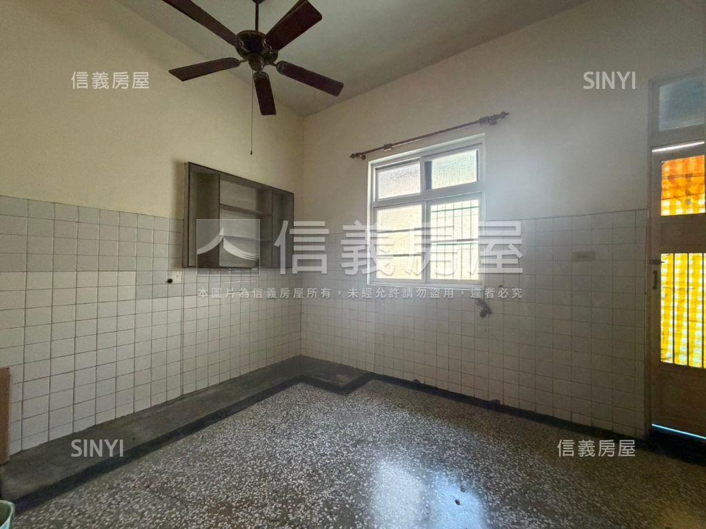 南區約二十米透天店住房屋室內格局與周邊環境