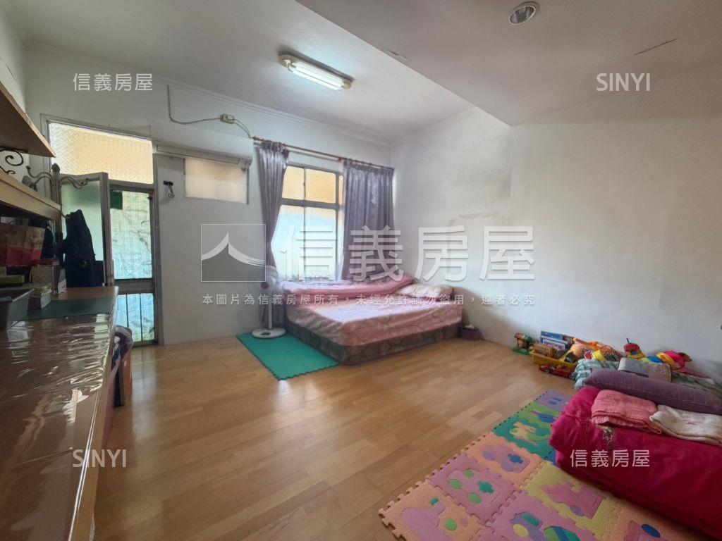 南區約二十米透天店住房屋室內格局與周邊環境