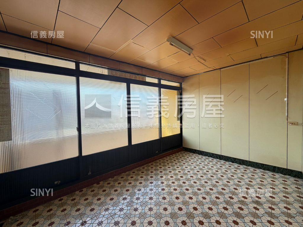 南區約二十米透天店住房屋室內格局與周邊環境