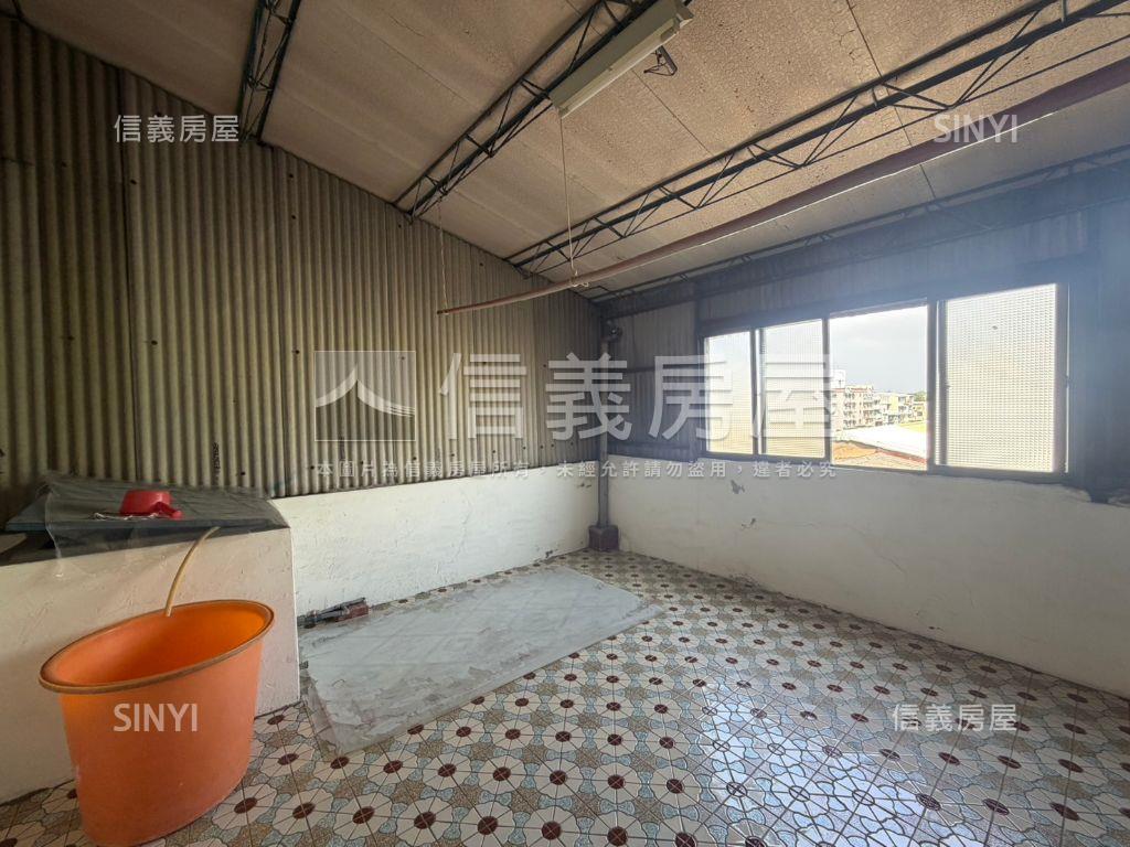 南區約二十米透天店住房屋室內格局與周邊環境