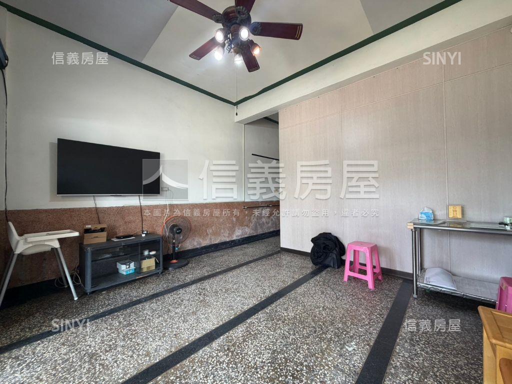 南區約二十米透天店住房屋室內格局與周邊環境