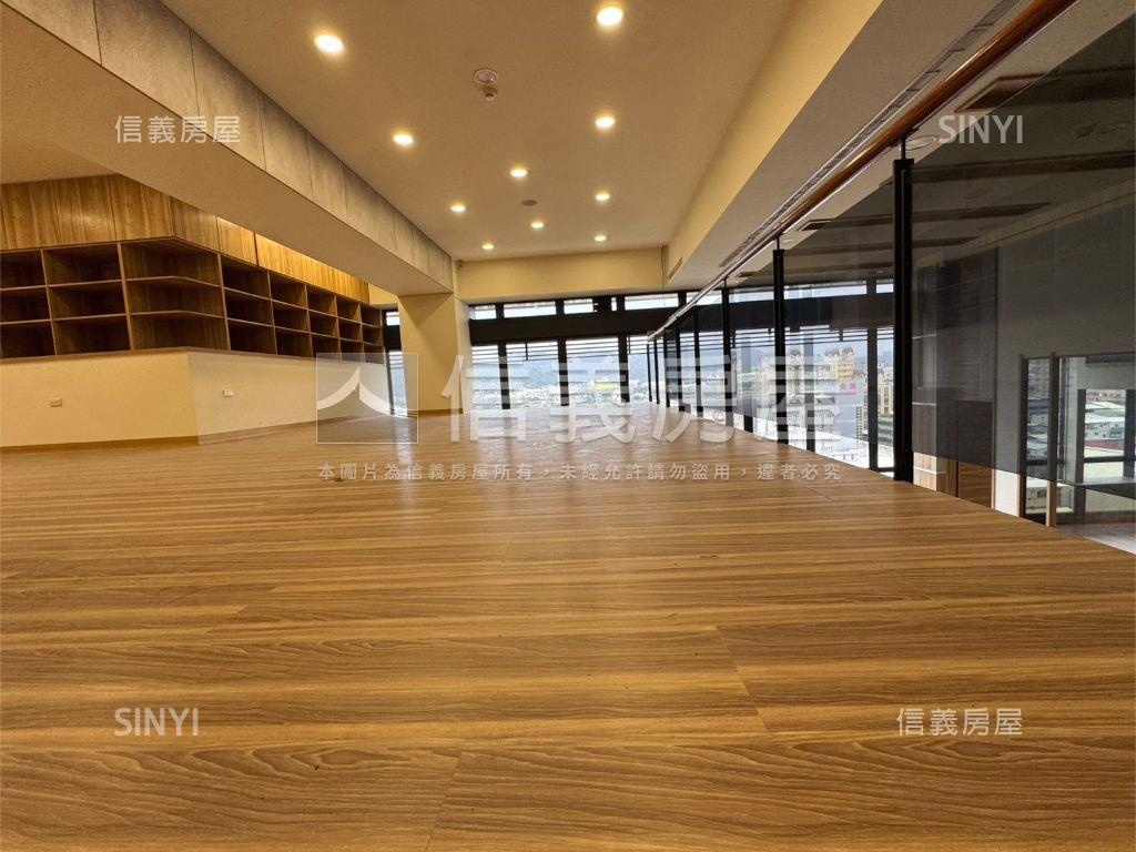 頂埔捷運挑高廠辦房屋室內格局與周邊環境