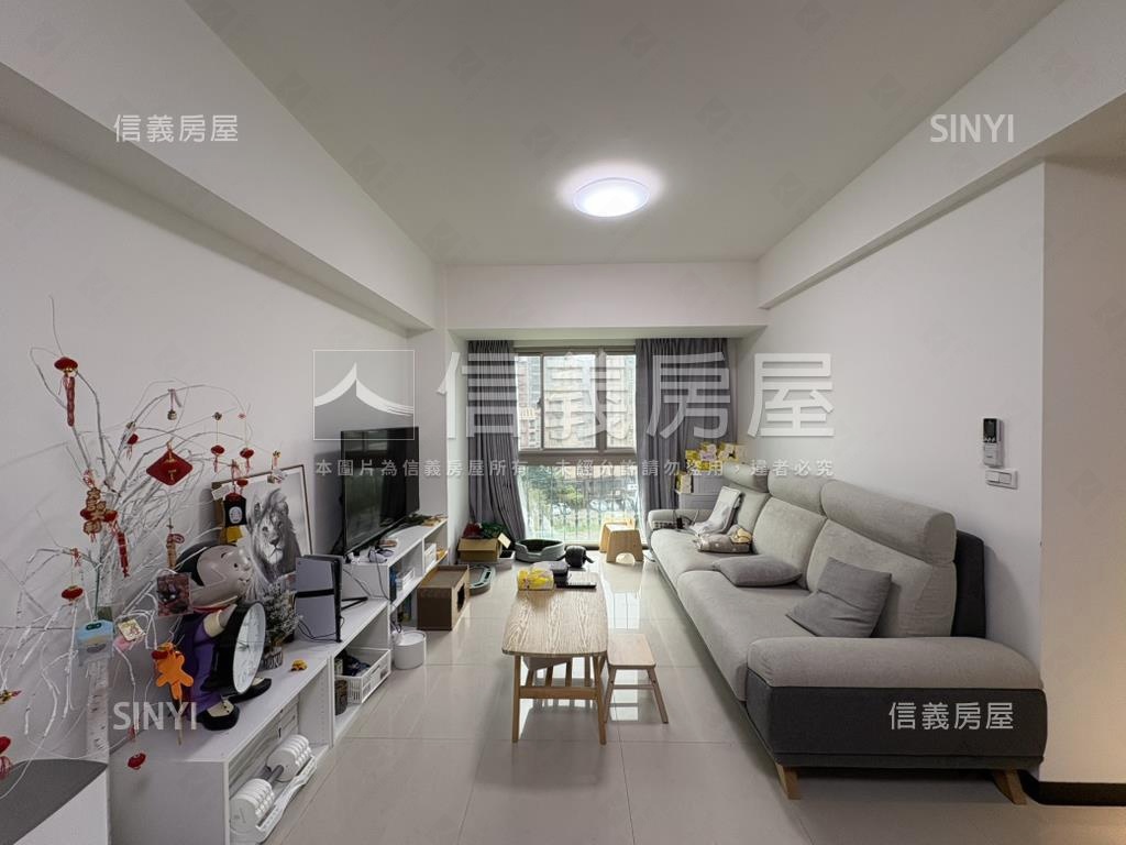 近捷運窗外綠境園墅兩房房屋室內格局與周邊環境