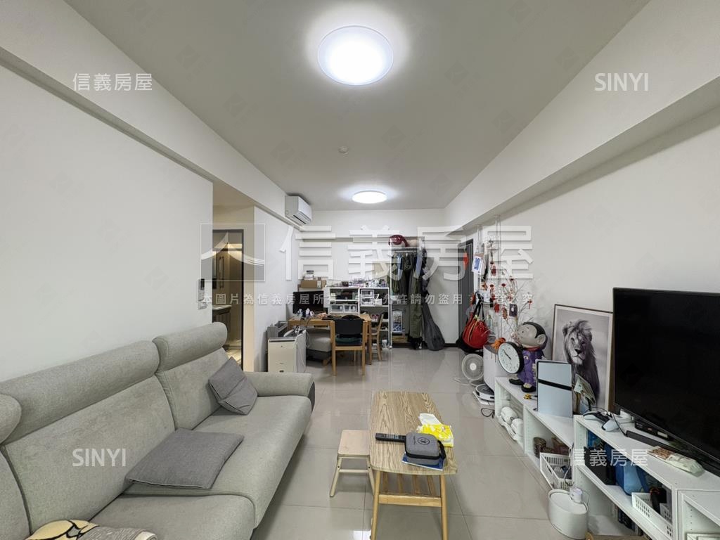 近捷運窗外綠境園墅兩房房屋室內格局與周邊環境