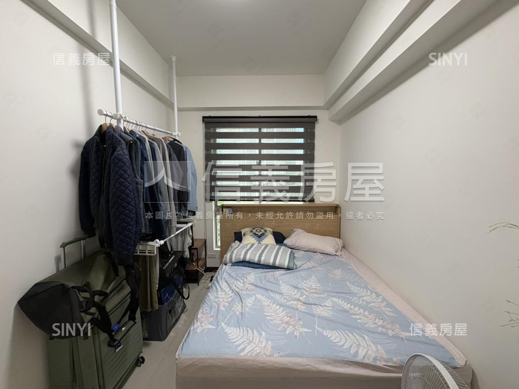 近捷運窗外綠境園墅兩房房屋室內格局與周邊環境