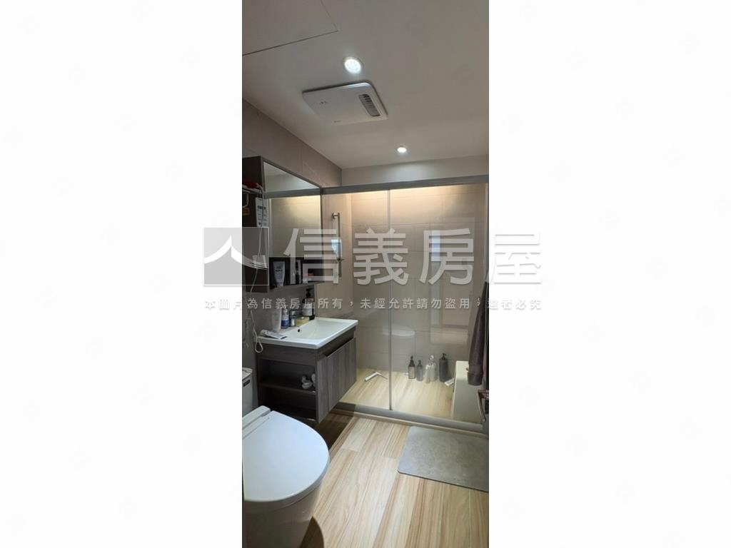 近捷運窗外綠境園墅兩房房屋室內格局與周邊環境