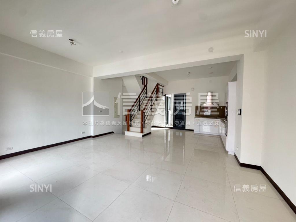 九份子大面寬店面房屋室內格局與周邊環境