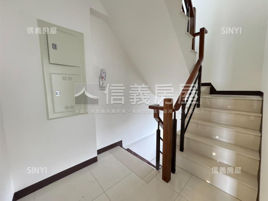 九份子大面寬店面房屋室內格局與周邊環境