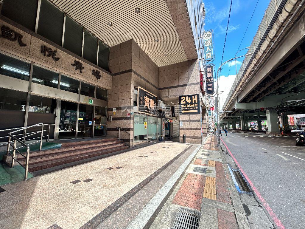 近遠東ＡＢＣ大空間辦公房屋室內格局與周邊環境