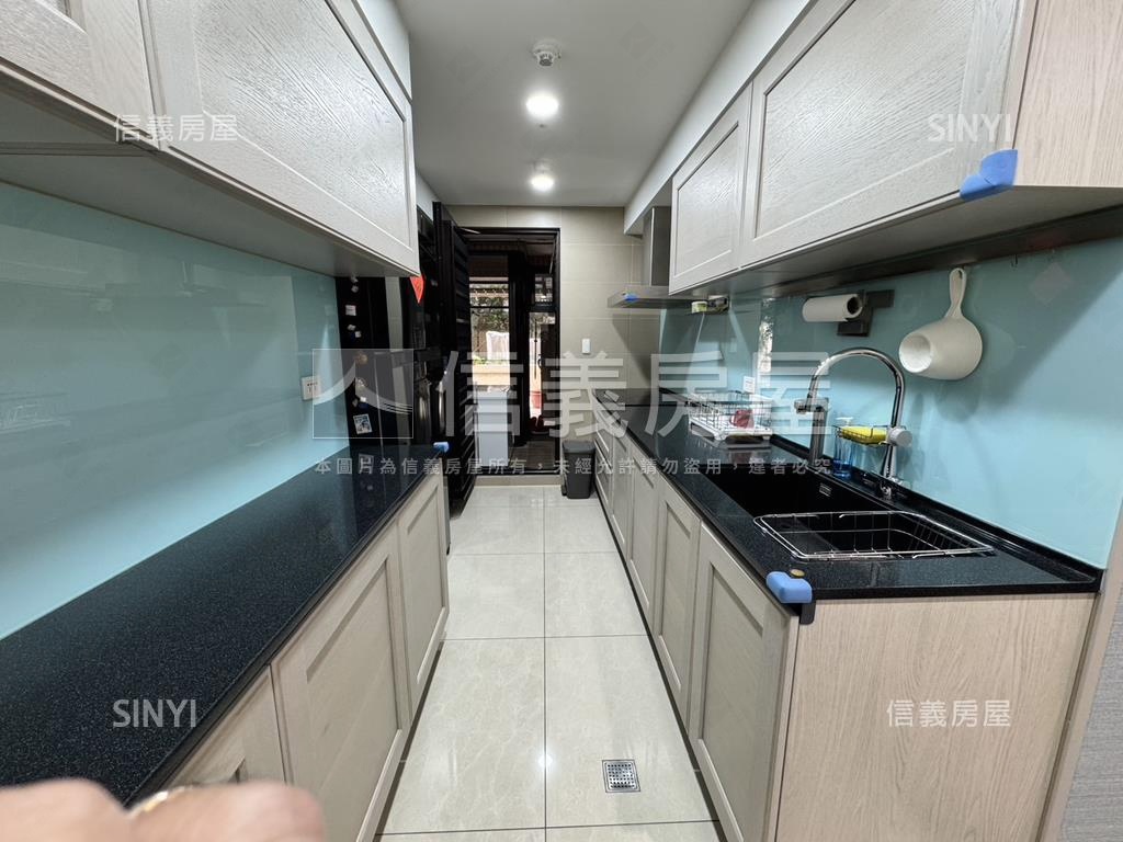 京懋稀有露台戶房屋室內格局與周邊環境