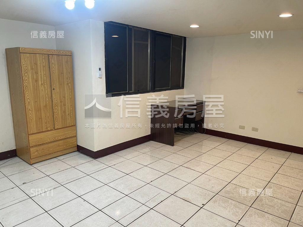 專任近遠百三房華廈房屋室內格局與周邊環境