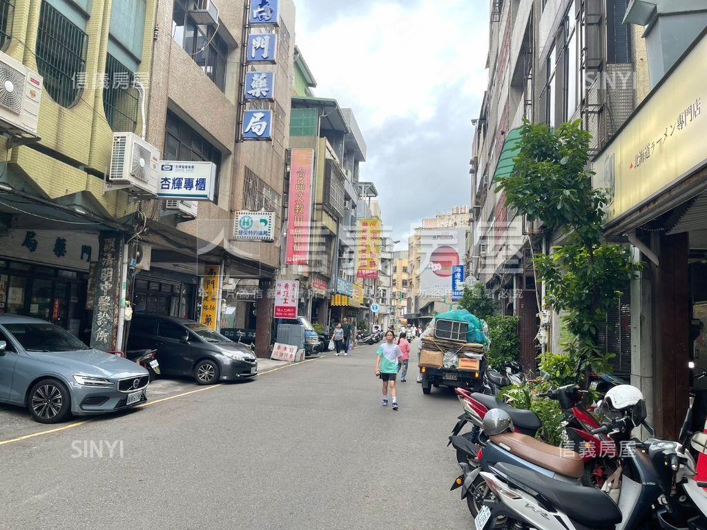 專任近遠百三房華廈房屋室內格局與周邊環境