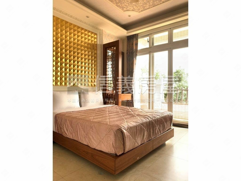 ｖｉｌｌａ前庭後院美別墅房屋室內格局與周邊環境