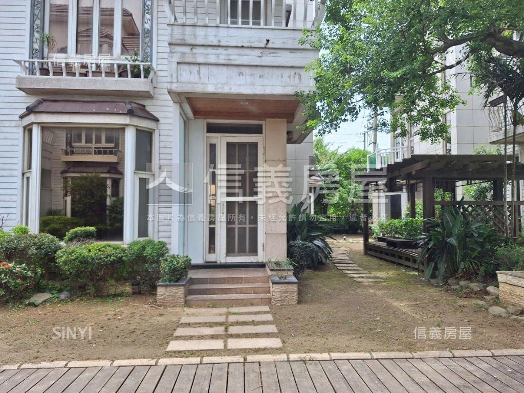 ｖｉｌｌａ前庭後院美別墅房屋室內格局與周邊環境