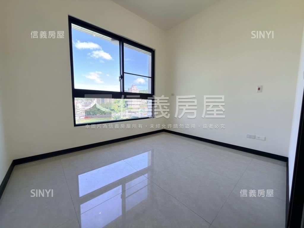 河景首排．全新落成房屋室內格局與周邊環境
