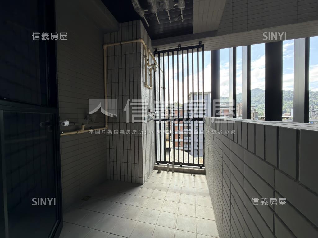 河景首排．全新落成房屋室內格局與周邊環境